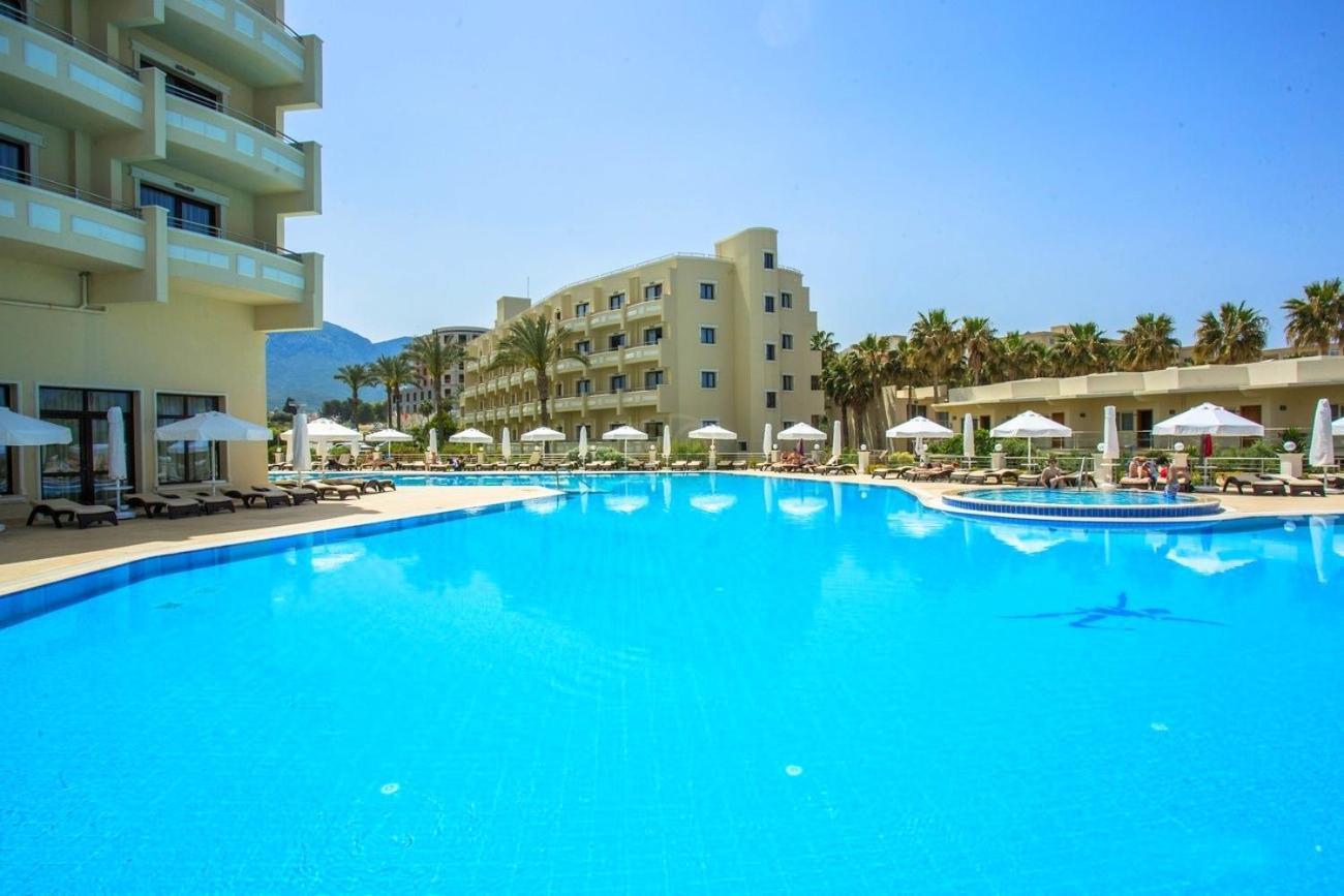 Vuni Palace Premium Kyrenia Hotel & Spa & Casino Beachfront Location ! Agios Nikolaos  Экстерьер фото